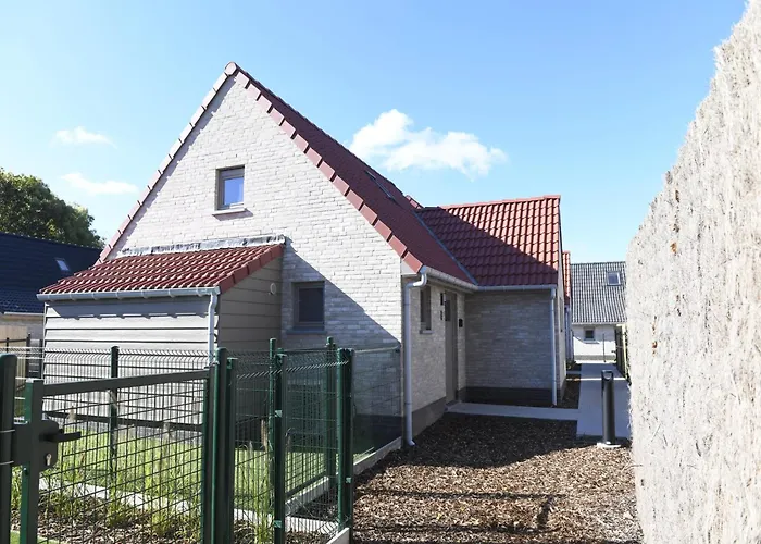 Cozy Polder House On The Westhinder Domain